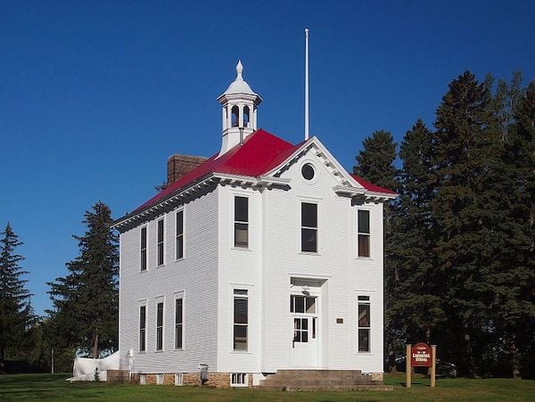 Exterior of the 3R Landmark School Museum