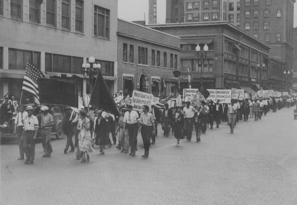 Loop Demonstration Denouncing War