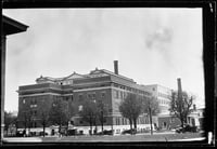 Black and white photograph of Mayo Clinic, Rochester, 1915.