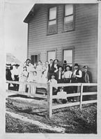 Black and white photograph of boarding house residents near Troy Mine, 1905.