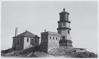 Black and white photograph of Split Rock Station c.1930.