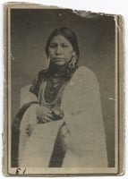 Carte-de-visite photograph of Ojibwe woman