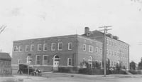 Black and white photograph of Northeast Neighborhood House, 1925.