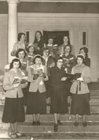 St.-Josephs-carolers-1940s-1