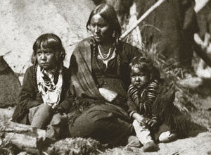 little-crow-family_300x