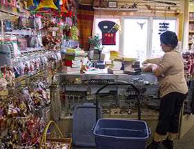 xiong-packs-for-a-business-trip