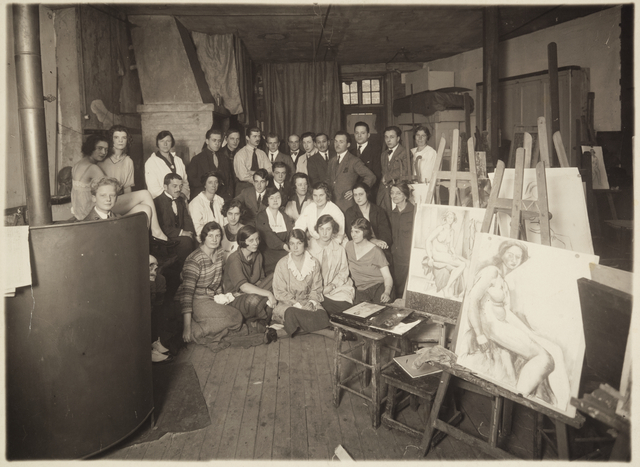 Clement Haupers and Clara Mairs in Andre L’hote’s art class, Paris, 1923.