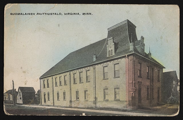 Black and white photograph of Suomalainen Raittiustalo, Virginia, 1910.