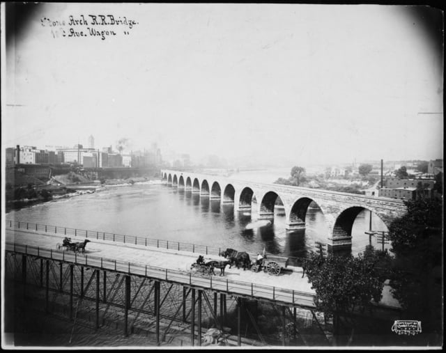 Stone Arch Bridge and Tenth Avenue wagon bridge, Minneapolis