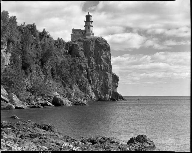 Black and white photograph of Split Rock Lighthouse. Norton & Peel, September 1, 1939.