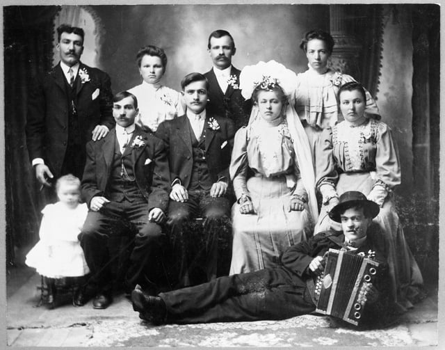 Slovene_Wedding_Picture