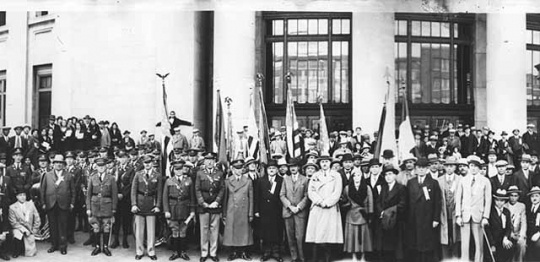Arrival of delegates for Columbus Memorial unveiling ceremony