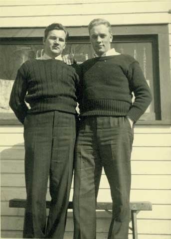 Ilmar Koivunen (right) with Ernest Tomberg.