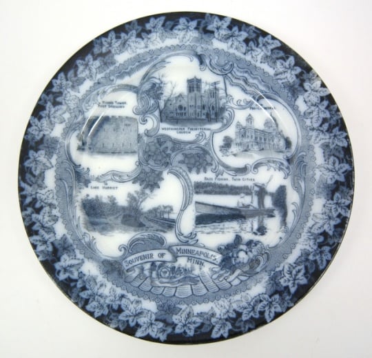 Minneapolis souvenir plate with a picture of the Pro-Cathedral (Basilica)