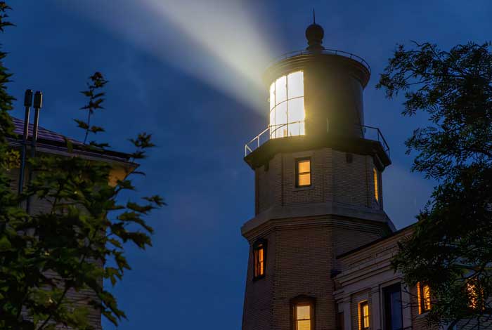 Edmund Fitzgerald: A Great Lakes Memorial.