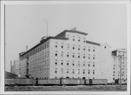 p17208coll16_1221_extralarge