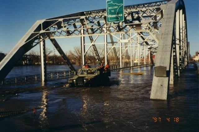Flooding on Sorlie Bridge between Grand Forks and East Grand Forks, April 18, 1997.