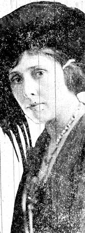 Nellie Francis (1874 - ca. 1929).