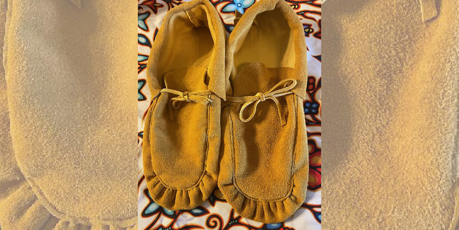 Mille Lacs Indian Museum Ojibwe Moccasin Workshop