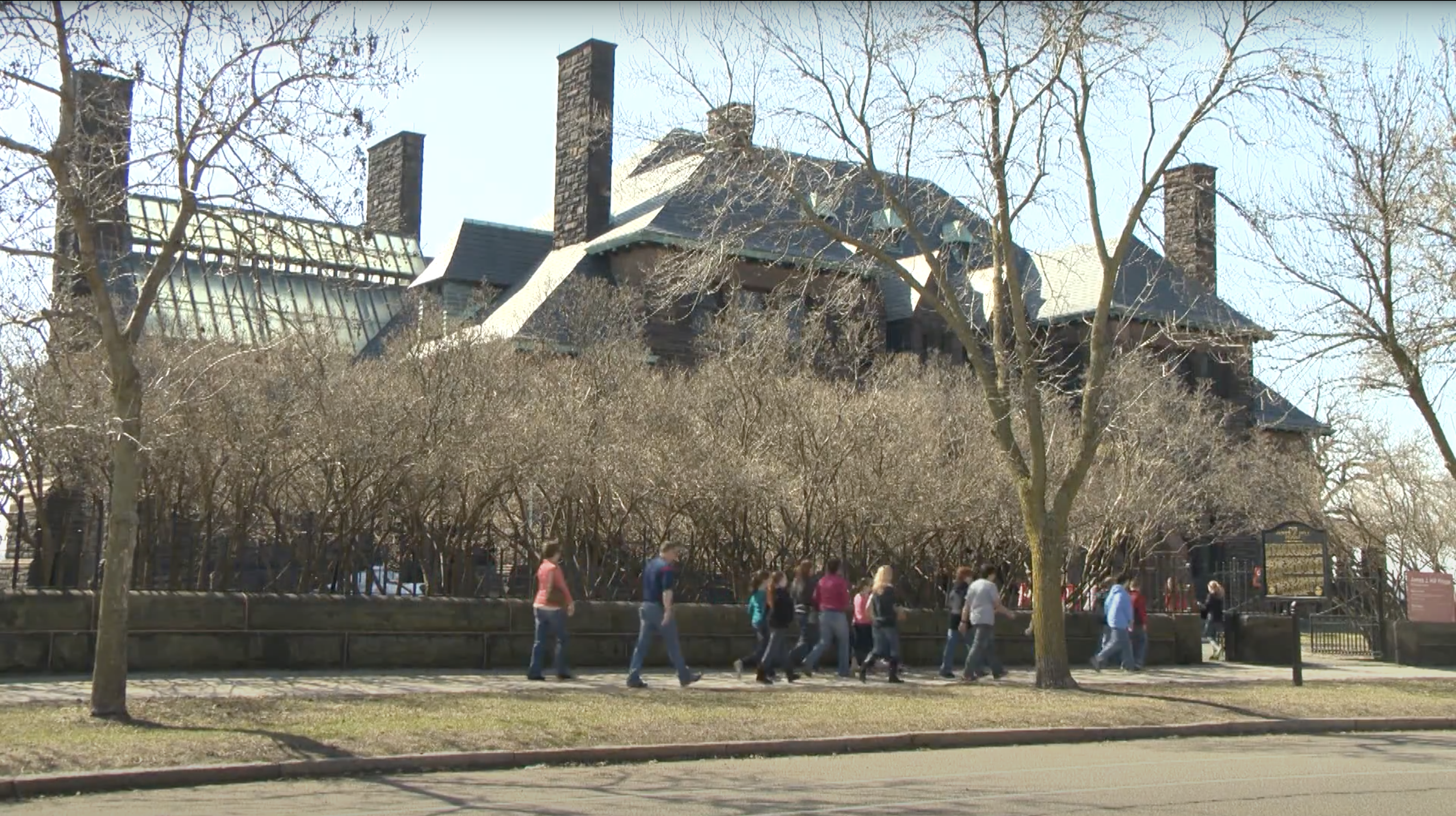 Still of James J. Hill House exterior.