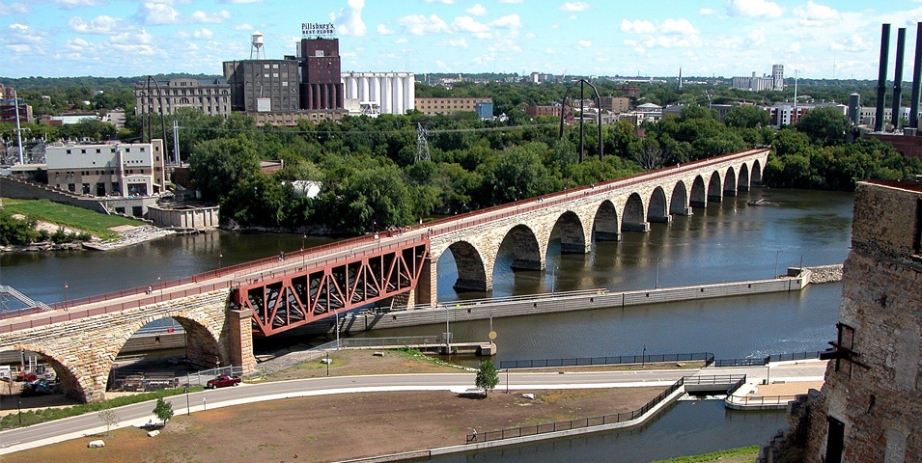 Historic Riverfront Walking Tour Mill City Museum